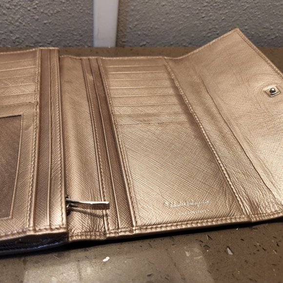 Salvator Ferragamo Gold Continental Wallet - Picture 2 of 7